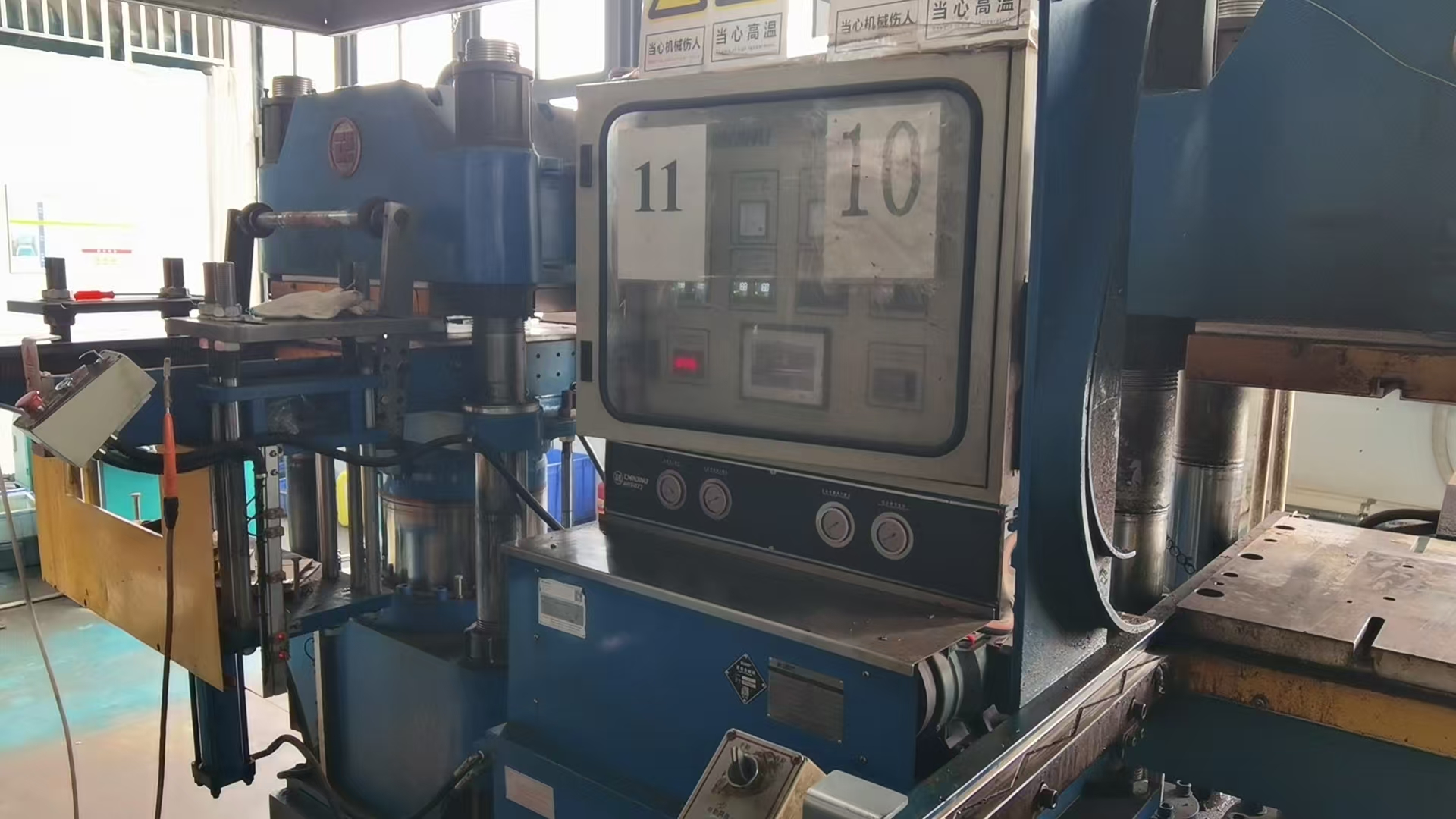 Melhores práticas para manutenção e solução de problemas da máquina de cura de borracha