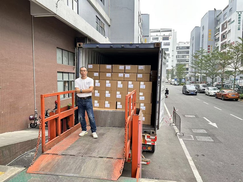 Exporte um contêiner de peças para o Vietnã.